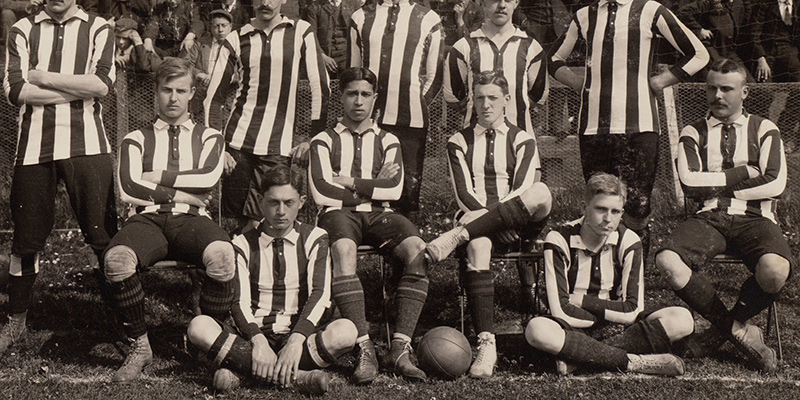 Karel Heijting, voetballer in het Vreemdelingenlegioen Staantribune