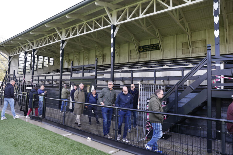 Groundhopdag Staantribune